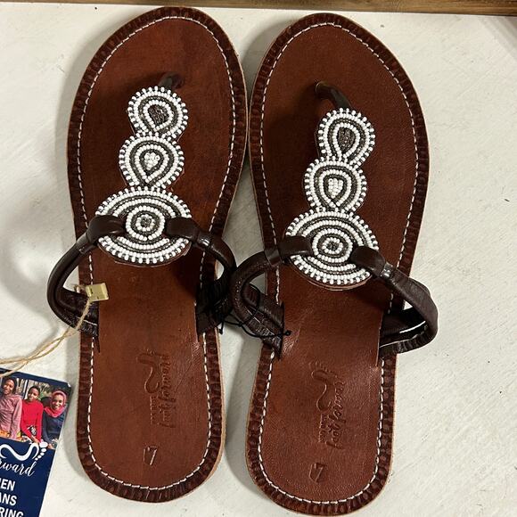 Her Best Foot Forward” Handmade Sandals Size 7 NWT - Picture 10 of 15